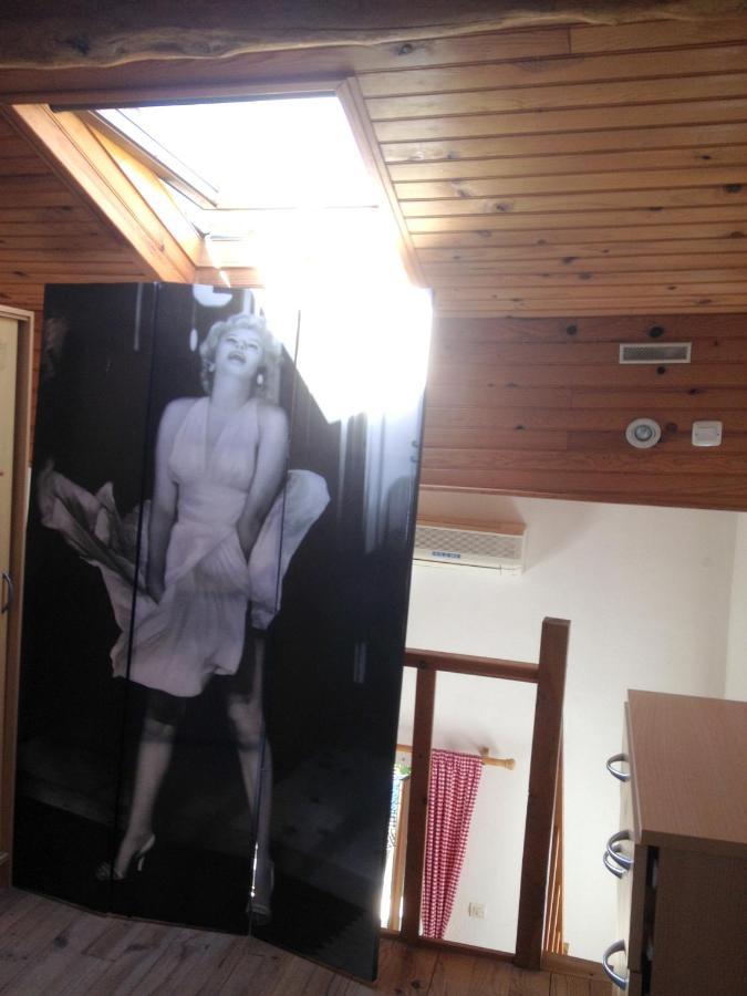 Studio Avec Piscine Privee Jardin Clos Et Wifi A Saint Jean D'Angely エクステリア 写真