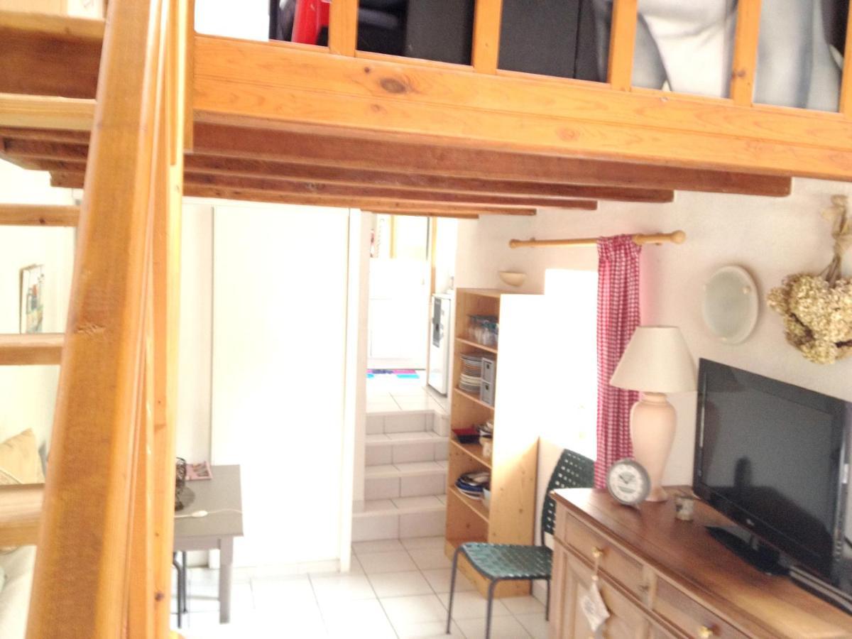 Studio Avec Piscine Privee Jardin Clos Et Wifi A Saint Jean D'Angely エクステリア 写真